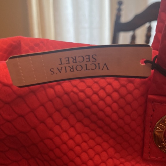 Victoria secret x large bright pink travel tote bag New with tags - Picture 3 of 5